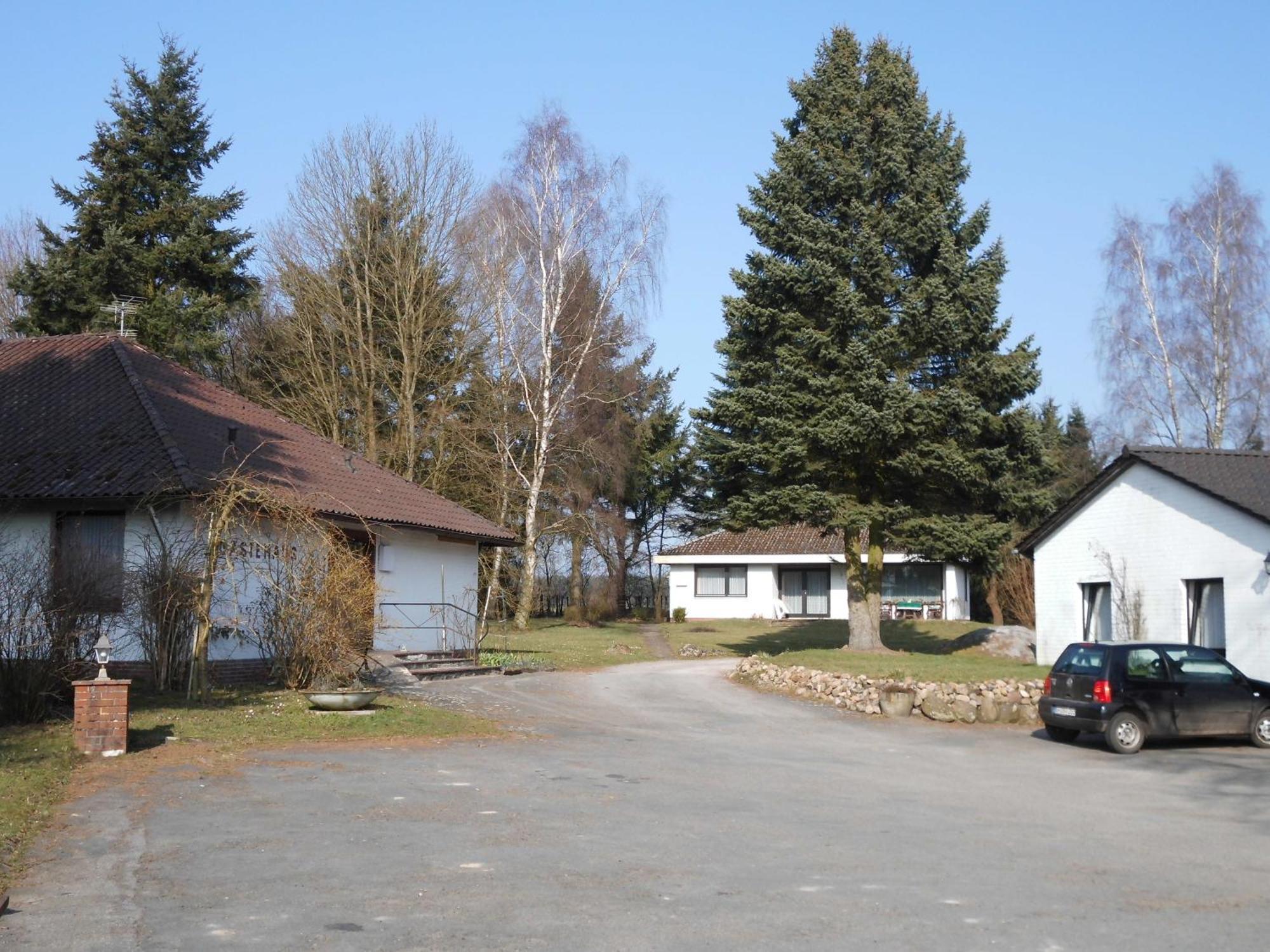 Land Gut Hotel Dierks Repke Bagian luar foto