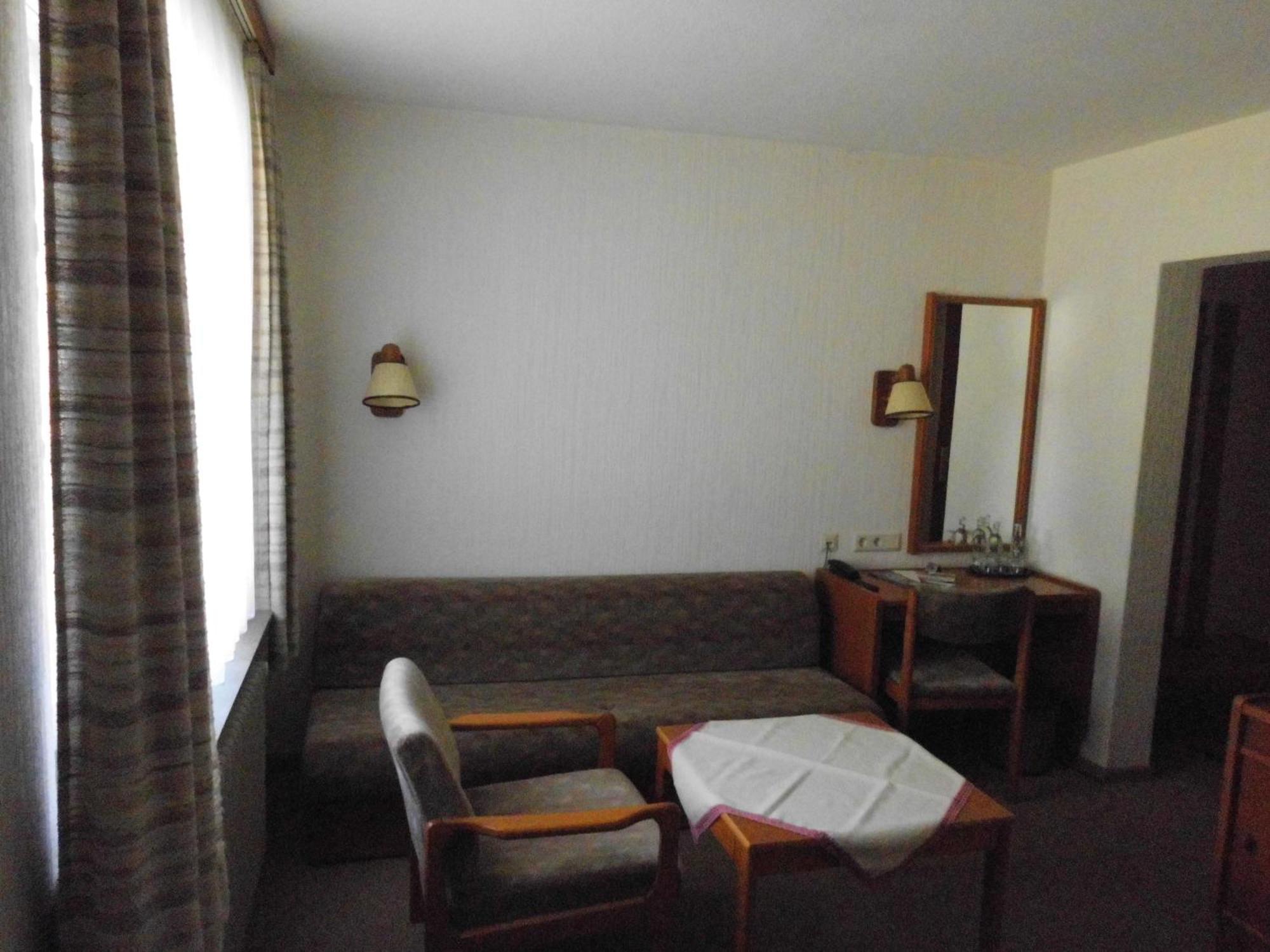 Land Gut Hotel Dierks Repke Ruang foto